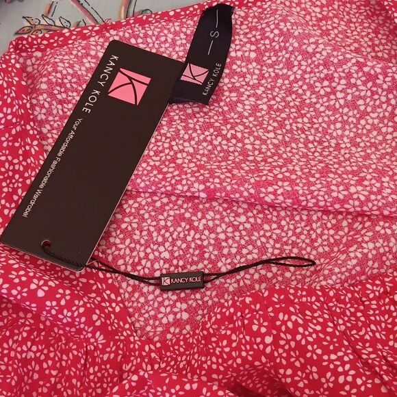 Kancy Kole Red and White Mini Floral Midi Dress - Picture 10 of 15